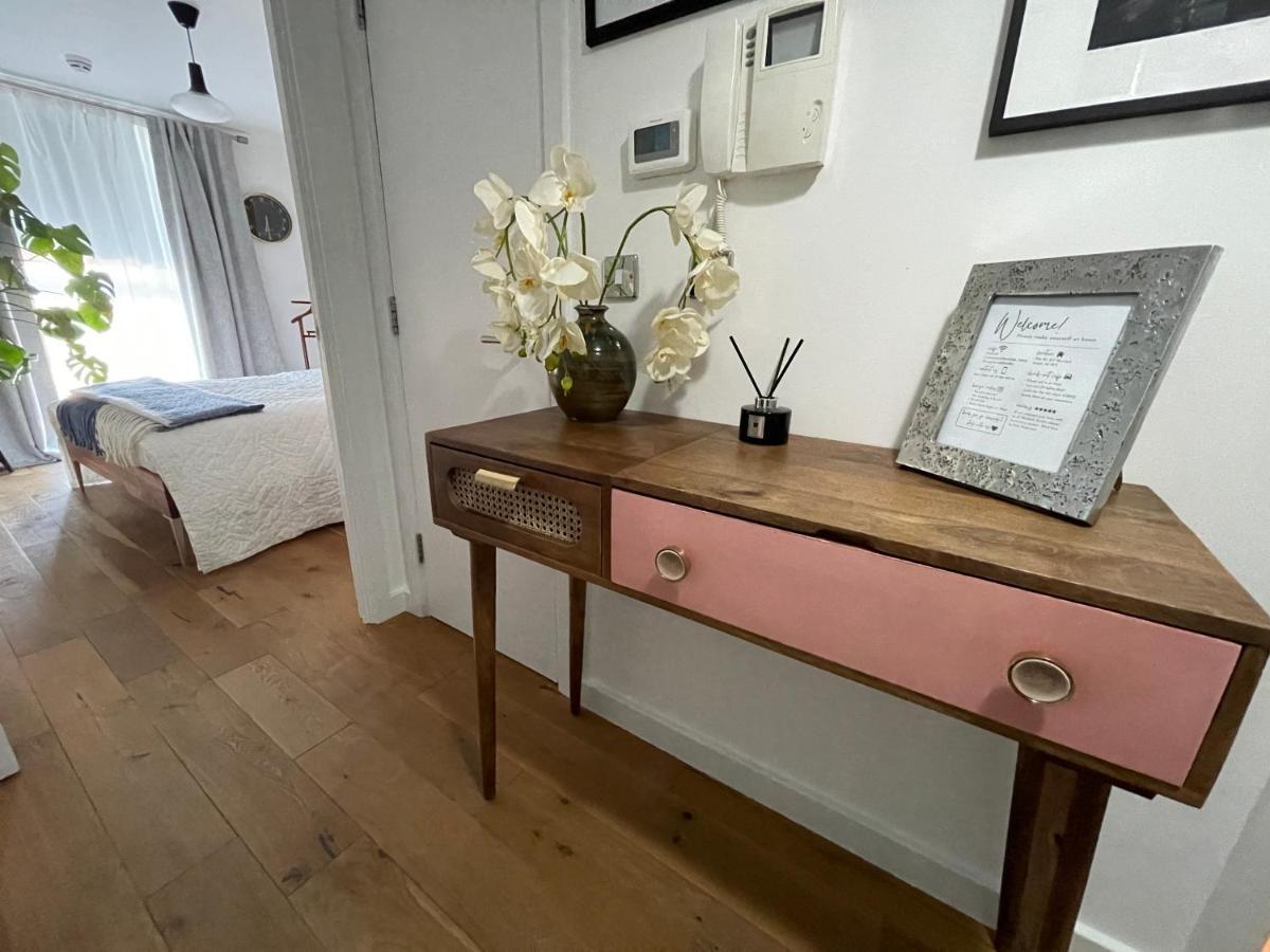 Peloton Organic Health Apartment In Angel, Old Street, Islington Londra Esterno foto